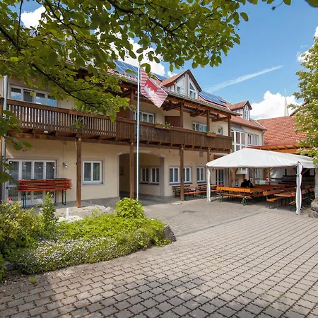 Bei Storaths بيت ريفي *